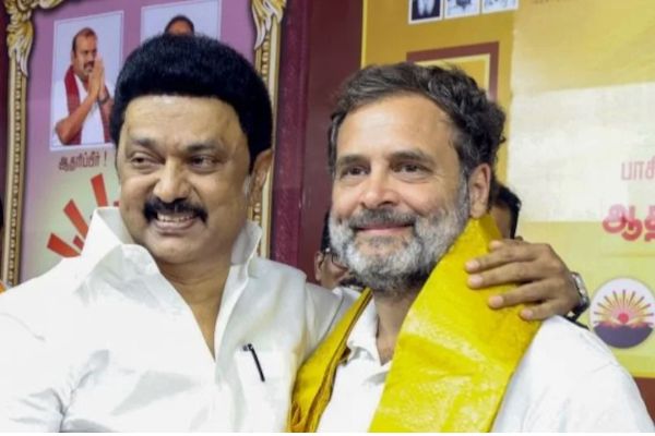 விஜய்யை சந்தித்த முக்கிய காங்கிரஸ் தலைவர் - சம்மதம் சொன்ன பிரியங்கா காந்தி (வீடியோ) | Congress Leader Met Tvk Vijay Priyanka Says Ok