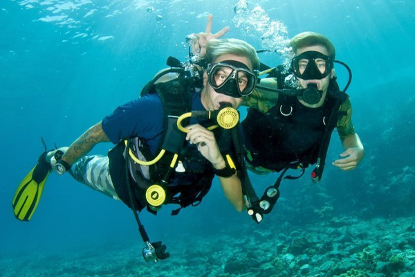 இலங்கை வந்த சுற்றுலா பயணிக்கு நேர்ந்த துயரம்! | Foreign Tourist Dies In Diving Mishap In Hikkaduwa