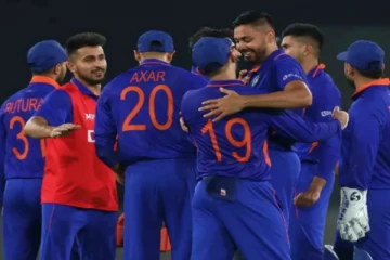 புயல்வேகத்தில் பந்துவீசும் வீரர்..!! கண்டுக்காமல் இருக்கும் BCCI..!! விளாசும் முன்னாள் வீரர்!!