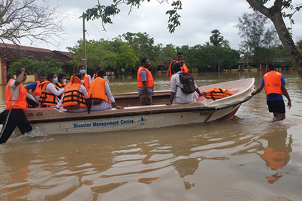இயற்கை பேரழிவு; பாதிக்கப்பட்ட மாணவரகளுக்கு உதவ புதிய வங்கிக் கணக்குகள் ! | Help For Srilanka Student Disaster Relief