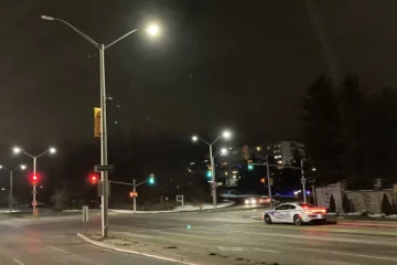 கனடாவில் நடைபாதையில் சென்றுகொண்டிருந்தவர்கள் மீது மோதிய வாகனம்: மருத்துவமனையில் உயிருக்குப் போராடும் நிலையில் சிலர்