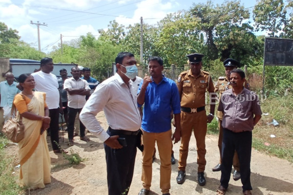 தமிழர் பகுதியில் துயரம் - பாடசாலை விடுதியில் தவறான முடிவெடுத்து உயிர் மாய்த்த ஆசிரியர் | School Teacher Death Body In School Hostel
