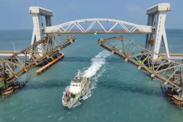 பிரதமர் மோடி திறந்து வைத்த புதிய பாம்பன் பாலத்தில் பழுது - என்ன நடந்தது?