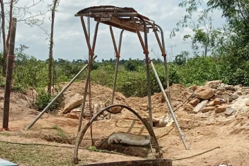 புதையல் தோண்டிய நால்வர் கைது