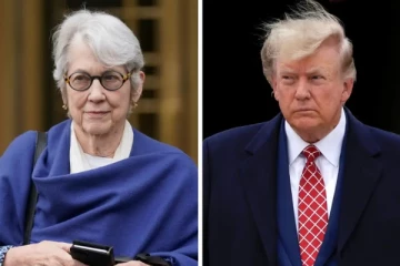 பறக்கும் விமானத்தில் முத்தம் கொடுக்க முயன்ற ட்ரம்ப் - 81 வயது மூதாட்டி பகீர் புகார்