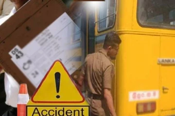 காலியில் வாக்குப் பெட்டிகளுடன் விபத்தில் சிக்கிய பேருந்து