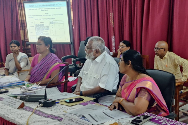 சமூக சிந்தனையோடு அதிகாரிகள் செயற்பட வேண்டும் - அமைச்சர் டக்ளஸ் வேண்டுகோள் | Douglas Devananda Meeting In Kayts