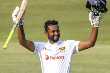 දිමුත්‌ කරුණාරත්නගෙන් ශතකයක්.