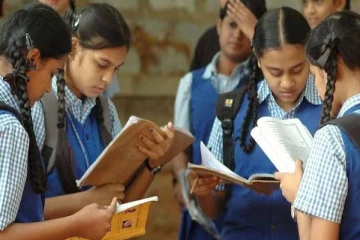 புத்தகம், செய்தித்தாள் வாசிக்கும் மாணவர்களுக்கு இனி கூடுதல் மதிப்பெண்- அரசின் திட்டம்