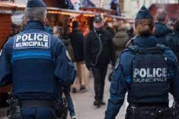 கழுத்து அறுக்கப்பட்டு இளைஞன் படுகொலை