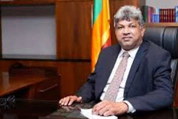 විනිසුරු විශ්‍රාම වයස චෝදනාවට නානායක්කාරගෙන් ප්‍රතිචාර