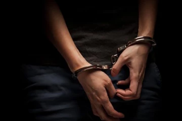 தமிழர் பகுதியில் மக்களை ஏமாற்றி இலட்சக்கணக்கில் பணமோசடி: பொதுமக்களுக்கு பொலிஸார் அறிவுறுத்தல்!