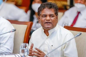 “அரசாங்கத்திற்கு பயந்து சிற்றுண்டிசாலையில் ஒளிந்துகொண்ட எதிர்க்கட்சி”