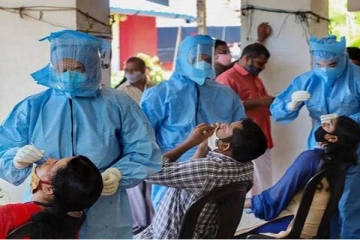 தமிழகத்தில் ஒரே நாளில் 30,000-ஐ கடந்த கொரோனா.. சென்னையில் சற்று குறைந்த பாதிப்பு!