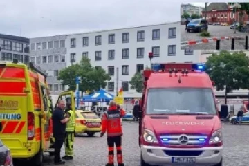 ஜேர்மனியில் கத்தியால் தாக்கிய நபரால் பரபரப்பு ; பொதுமக்கள் பலர் படுகாயம்