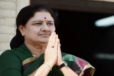 செம்மர கடத்தலில் ஈடுபட்ட சசிகலா உறவினர் கைது