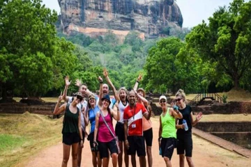 இலங்கைக்கு சுற்றுலா வருவோருக்கு மகிழ்சித் தகவல்; 7 நாடுகளுக்கு இலவச விசா!