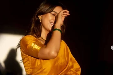 மஞ்சள் நிற ஆடையில் க்யூட் லுக்!! நடிகை வாணி போஜனின் புகைப்படங்கள்..