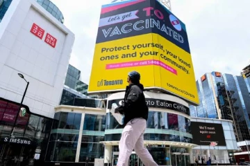 கனேடிய நகரமொன்றின் ஊழியர்களுக்கு பேரிடியாகும் தகவல்!