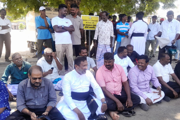 காற்றாலை மின் உற்பத்திக்கு எதிராக வீதிக்கிரங்கிய பொதுமக்கள்! | Against Mannar Wind Power Generation