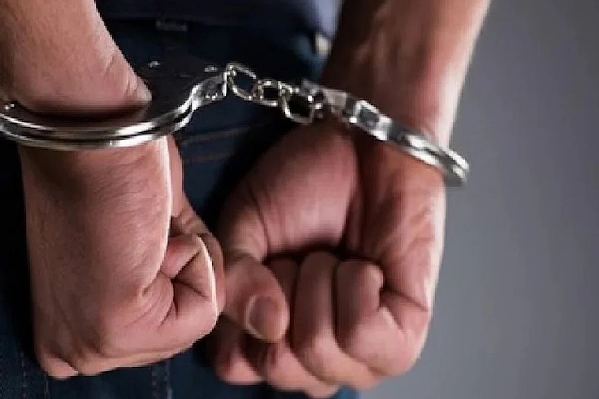 தமிழர் பகுதியில் மீன் விற்பனை என்ற போர்வையில் அரங்கேறிய சம்பவம் | Incident Unfolds Under Guise Of Fish Sale தமிழர் பகுதியில் மீன் விற்பனை என்ற போர்வையில் அரங்கேறிய சம்பவம் | Incident Unfolds Under Guise Of Fish Sale