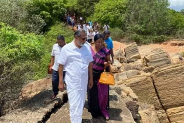 திருகோணமலைக்கு திடீர் விஜயம் மேற்கொண்ட முக்கிய அமைச்சர்!