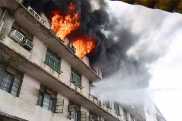வீட்டு தொகுதியில் தீ பரவில்