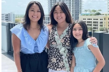 36 ஆண்டுகளில் முதன்முறையாக சந்தித்து கொண்ட  இரட்டையர்கள்!