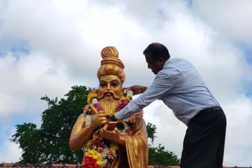 வவுனியா ஓமந்தையில் திருவள்ளுவர் சிலை திறப்பு