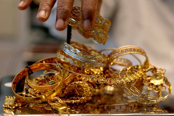 நாளுக்கு நாள் எகிறும் தங்க விலை- வழக்கத்தை விட மன்மடங்கு அதிகரிப்பு- சவரன் எவ்வளவு? | Today Gold Rate In Sri Lanka And India August 29