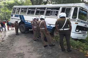 40 பேரின் உயிரை காப்பாற்றி பேருந்து சாரதி