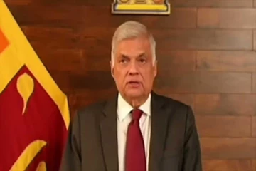 ஆட்டத்தை ஆரம்பித்த ரணில் - வீட்டுக்கு செல்லும் ஆளுநர்கள்