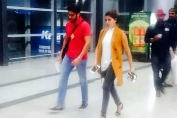 விவாகரத்திற்கு பின் முதன் முறை சந்தித்த சமந்தா – நாக சைதன்யா! என்ன நடந்தது தெரியுமா? ஷாக்கில் ரசிகர்கள்