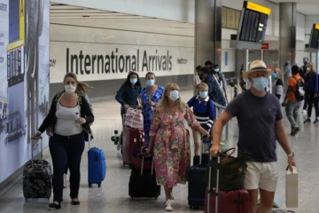 பிரித்தானியாவில் அமுலுக்கு வந்த புதிய விதி! நாட்டிற்குள் நுழைய யாருக்கெல்லாம் அனுமதி?