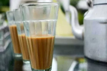 பால் தேநீரின் விலை 10 ரூபாவால் குறைகிறது