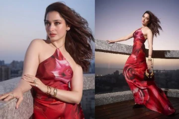 மில்க் பியூட்டி நடிகை தமன்னா.. சிவப்பு நிற அழகிய உடையில் லேட்டஸ்ட் ஸ்டில்கள்