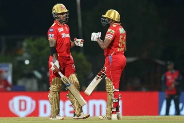 ஷிகர் தவான்- லிவிங்ஸ்டன் அதிரடி: குஜராத் அணியை துவம்சம் செய்த பஞ்சாப்