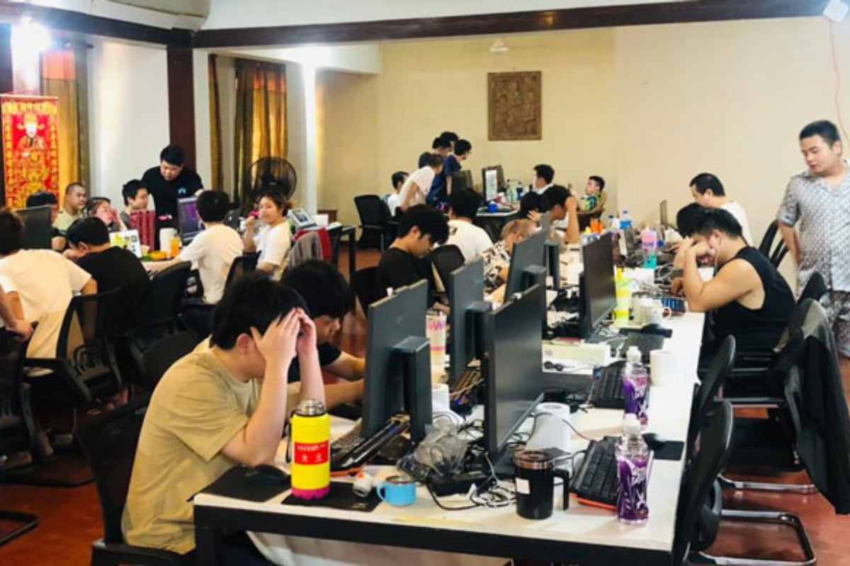 இலங்கையில் சொகுசு மாளிக்கைக்குள் சிக்கிய 150 வெளிநாட்டவர்கள் | 150 Foreign Nationals Arrested In Chilaw