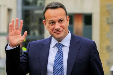 அயர்லாந்து பிரதமராக பதவியேற்கும் இந்திய வம்சாவளி ஓரினச்சேர்க்கையாளர்!