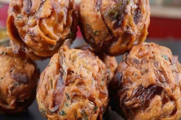 மழைக்காலத்தில் சாப்பிட சுவையான வெங்காய போண்டா - 10 நிமிடத்தில் செய்வது எப்படி?