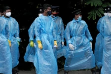 25 நாட்களாக பிரேத அறையில் வைக்கப்பட்டுள்ள கொரோனா தொற்றால் இறந்தவரின் உடல்