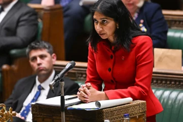 புகலிடக்கோரிக்கையாளர்களை வெளியேற்ற வெள்ளை பட்டியல்: பிரித்தானியா எடுக்கவிருக்கும் அதிரடி நடவடிக்கை