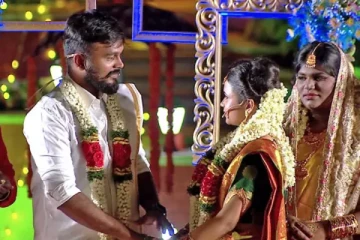 ஊர்திருவிழாவில் அல்வா கடை நடத்திய பிரபலங்கள்! அதிர்ந்து போன நெட்டிசன்கள்..