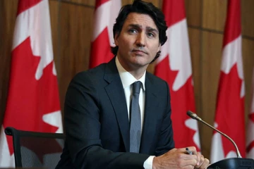 கனடா-அமெரிக்கா வர்த்தக போர்: ட்ரூடோ கடுமையான பதிலடி அறிவிப்பு