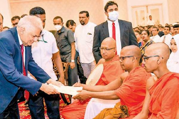 பிரிவெனா ஆசிரியர்களின் ஓய்வூதியப் பிரச்சினைக்கு விரைவில் தீர்வு - விஜித பேருகொட | Privena Teachers Pension Issue Willbe Resolved