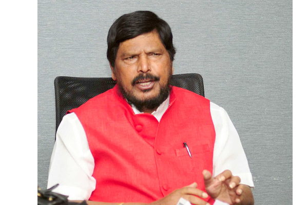 ஆர்யன் கானை அந்த இடத்திற்கு அனுப்பி வையுங்க - அட்வைஸ் கொடுத்த மத்திய அமைச்சர் | Cinema Sharukkan Son Drug Police Investigation