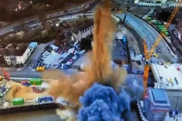 இங்கிலாந்தில் திடீரென வெடித்த 2 ஆம் உலகப்போர் குண்டு! (Video)