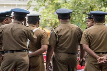 கழுத்துறையில் வெளிநாட்டு துப்பாக்கியுடன் ஒருவர் கைது