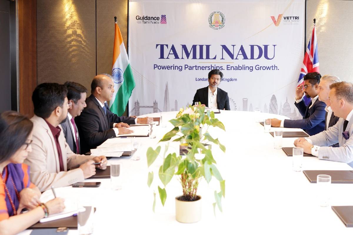 லண்டனில் முதல்வர் விஜய் முன்னிலையில் ரூ.11,000 கோடி முதலீடு மற்றும் 2 GCC ஒப்பந்தம் | Tamilnadu Sign 2 Gcc 11000 Cr Mou In Vijay Uk Trip லண்டனில் முதல்வர் விஜய் முன்னிலையில் ரூ.11,000 கோடி முதலீடு மற்றும் 2 GCC ஒப்பந்தம் | Tamilnadu Sign 2 Gcc 11000 Cr Mou In Vijay Uk Trip