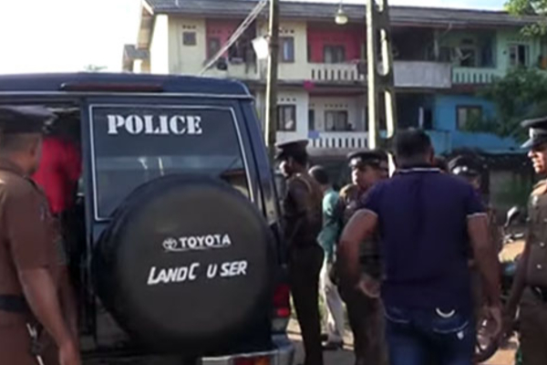 இலஞ்சம் கோரிய பிரதேச சபையின் தொழில்நுட்ப அதிகாரி; காட்டிகொடுத்த நபர் | Wattala Urban Council Technical Officer Arrested